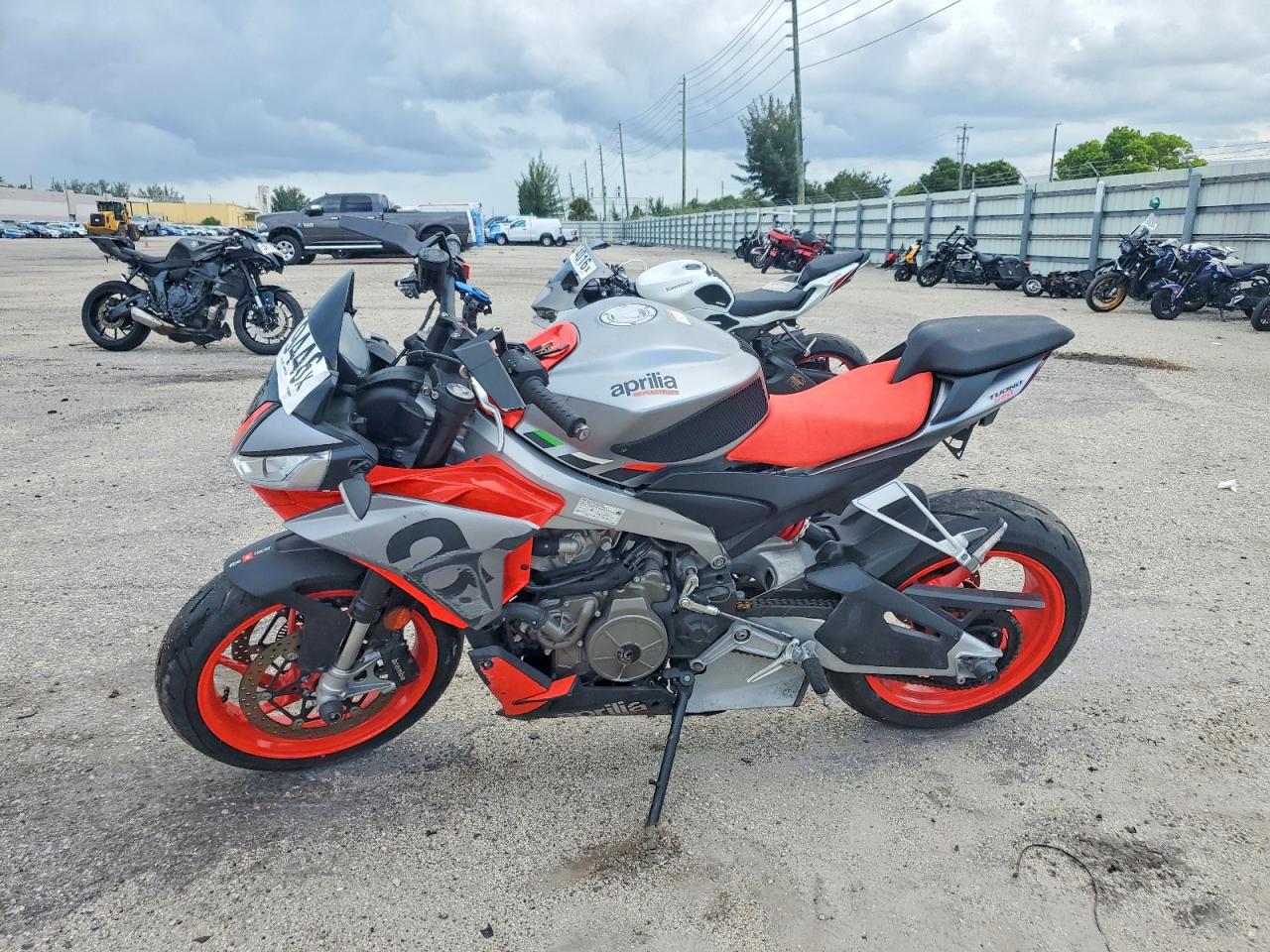 2022 APRILIA MOTORCYCLE