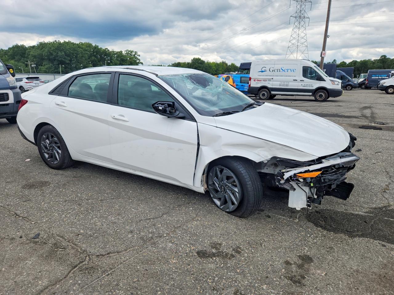 2024 HYUNDAI ELANTRA