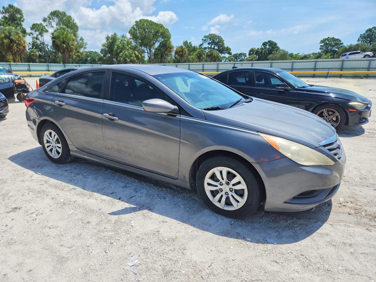 2011 HYUNDAI SONATA