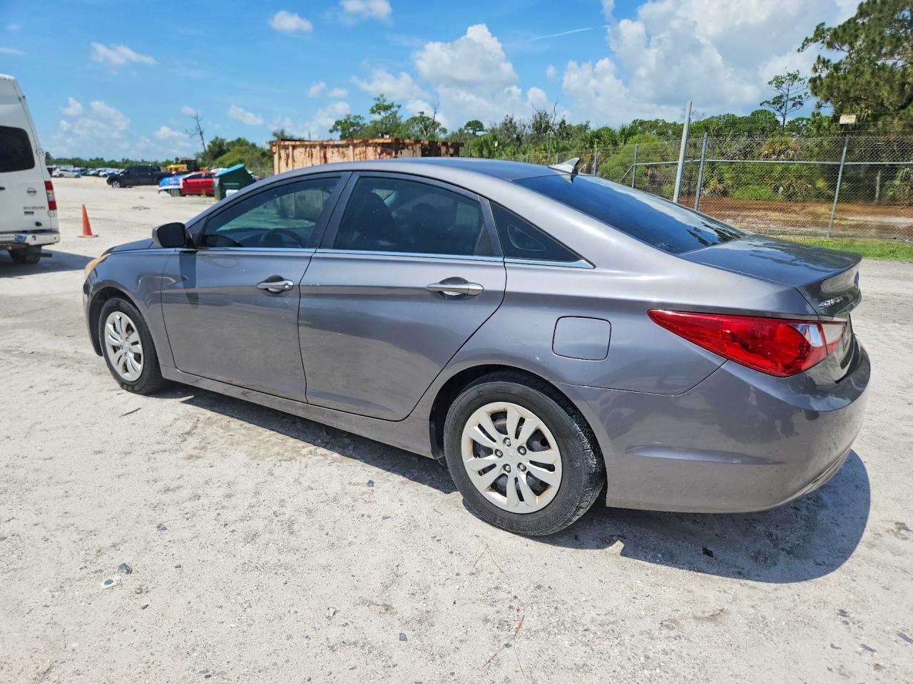 2011 HYUNDAI SONATA