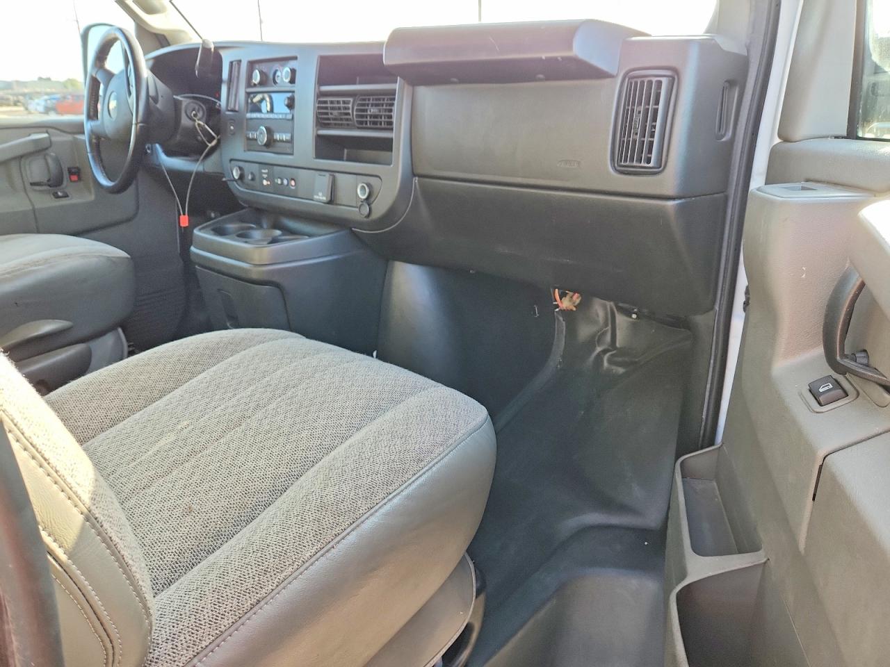 2022 CHEVROLET EXPRESS