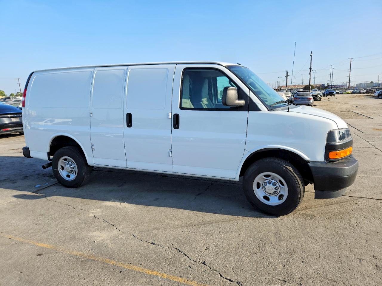 2022 CHEVROLET EXPRESS