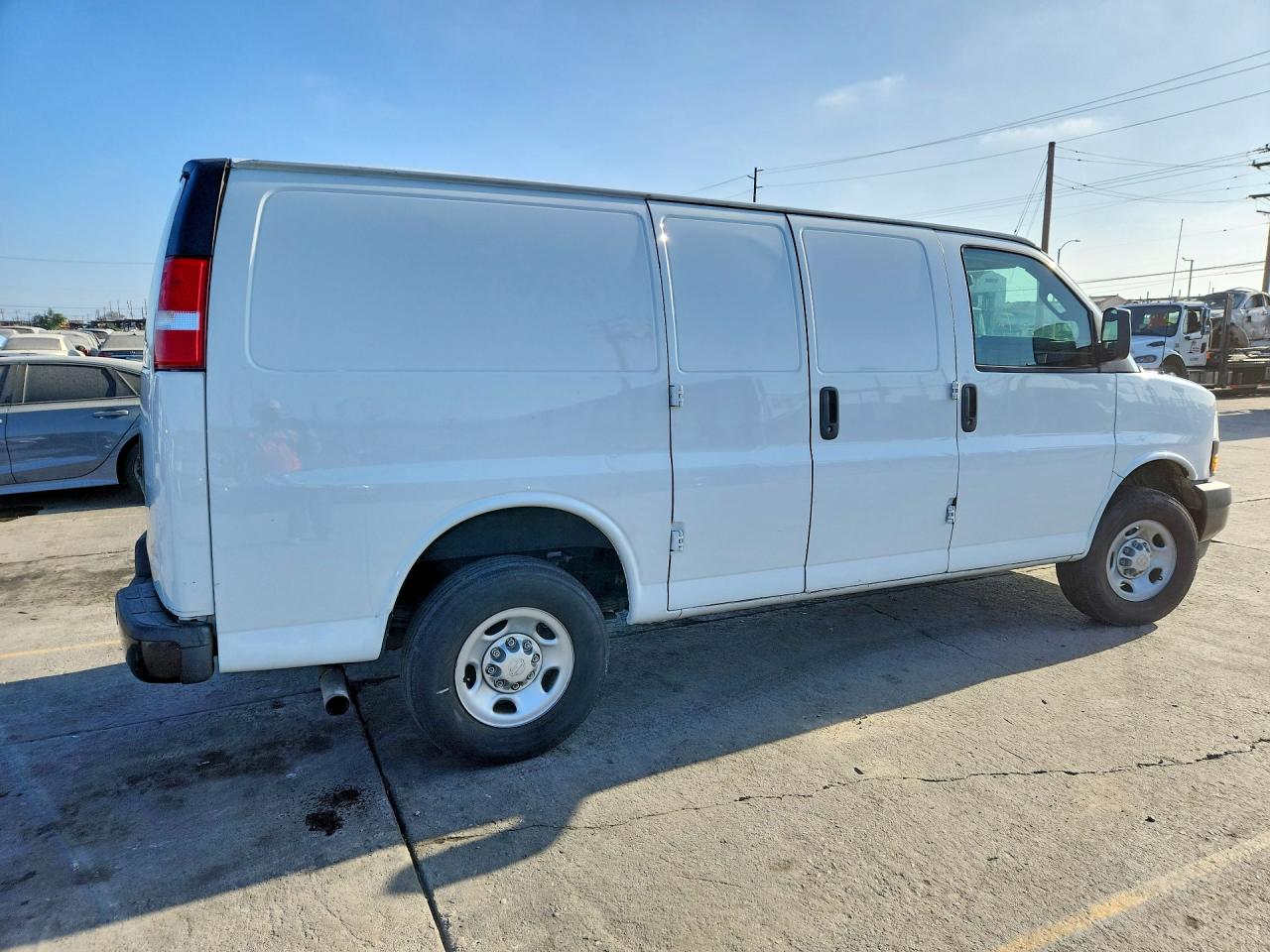 2022 CHEVROLET EXPRESS