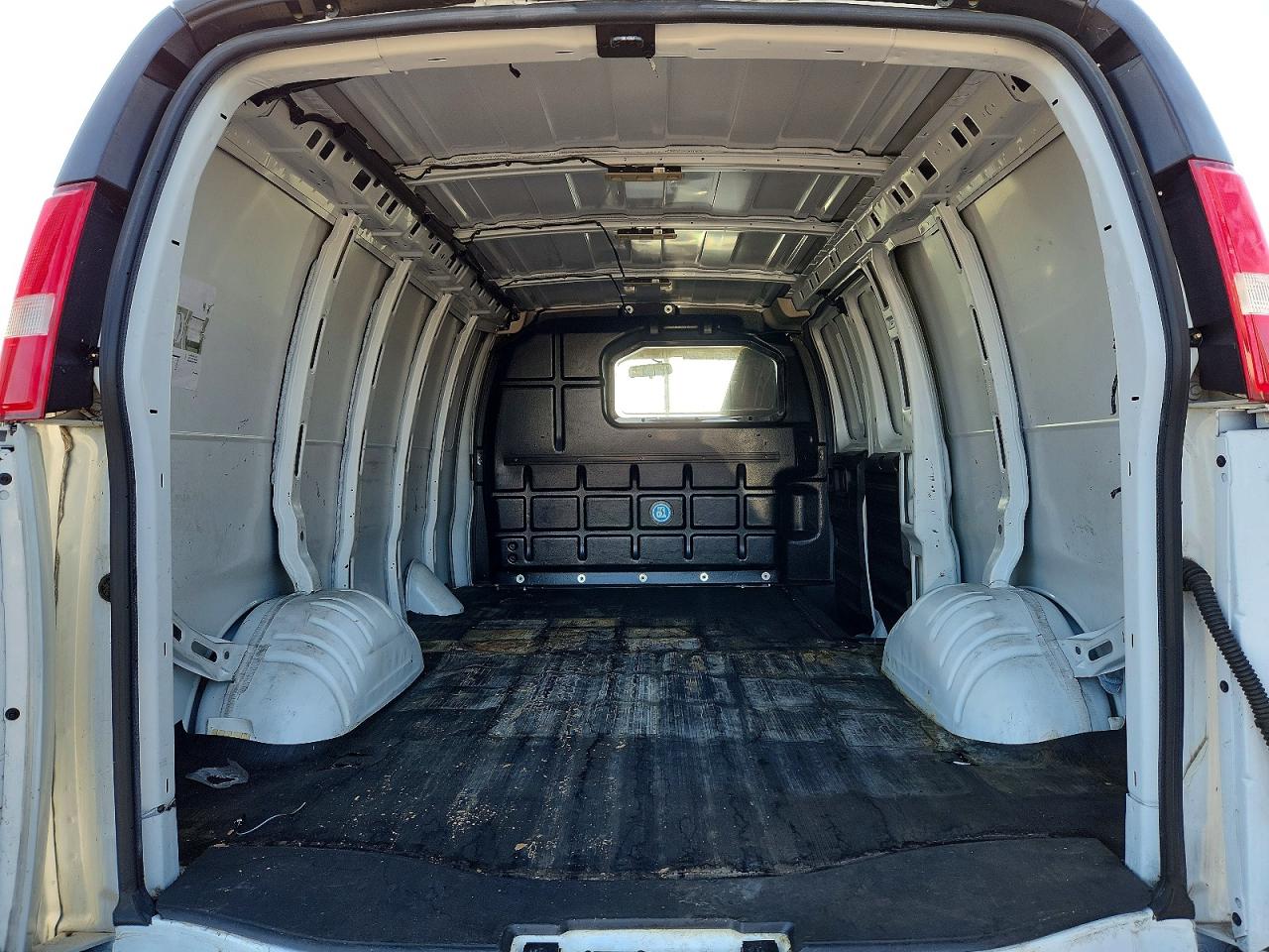 2022 CHEVROLET EXPRESS