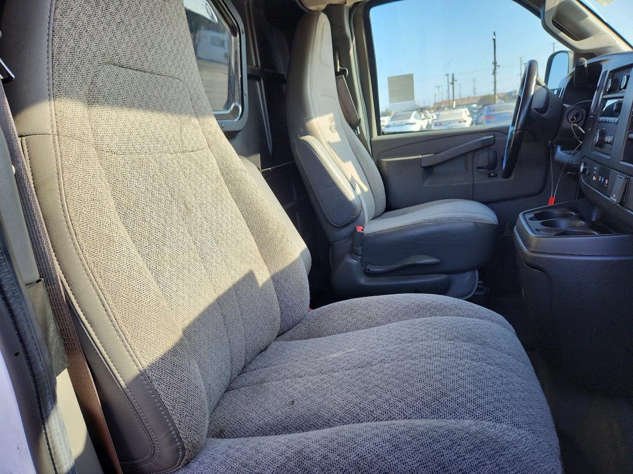 2022 CHEVROLET EXPRESS