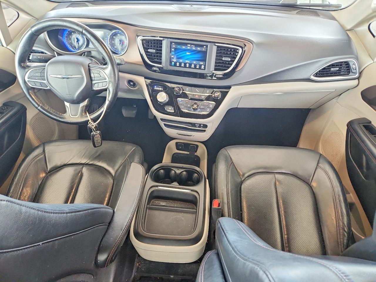 2019 CHRYSLER PACIFICA