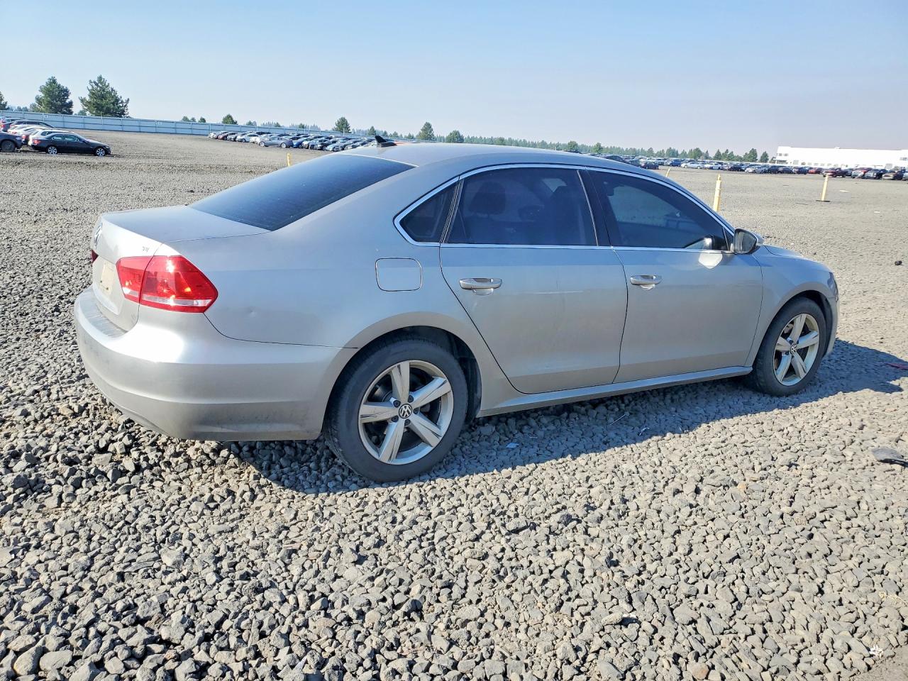 2012 VOLKSWAGEN PASSAT
