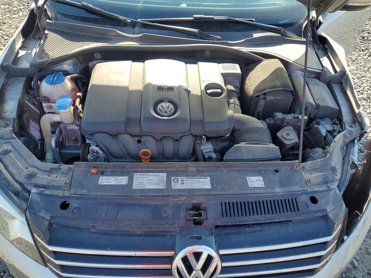2012 VOLKSWAGEN PASSAT