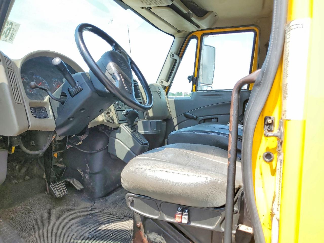 2012 INTERNATIONAL 4000 SERIE