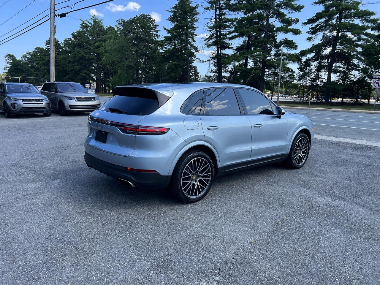 2020 PORSCHE CAYENNE