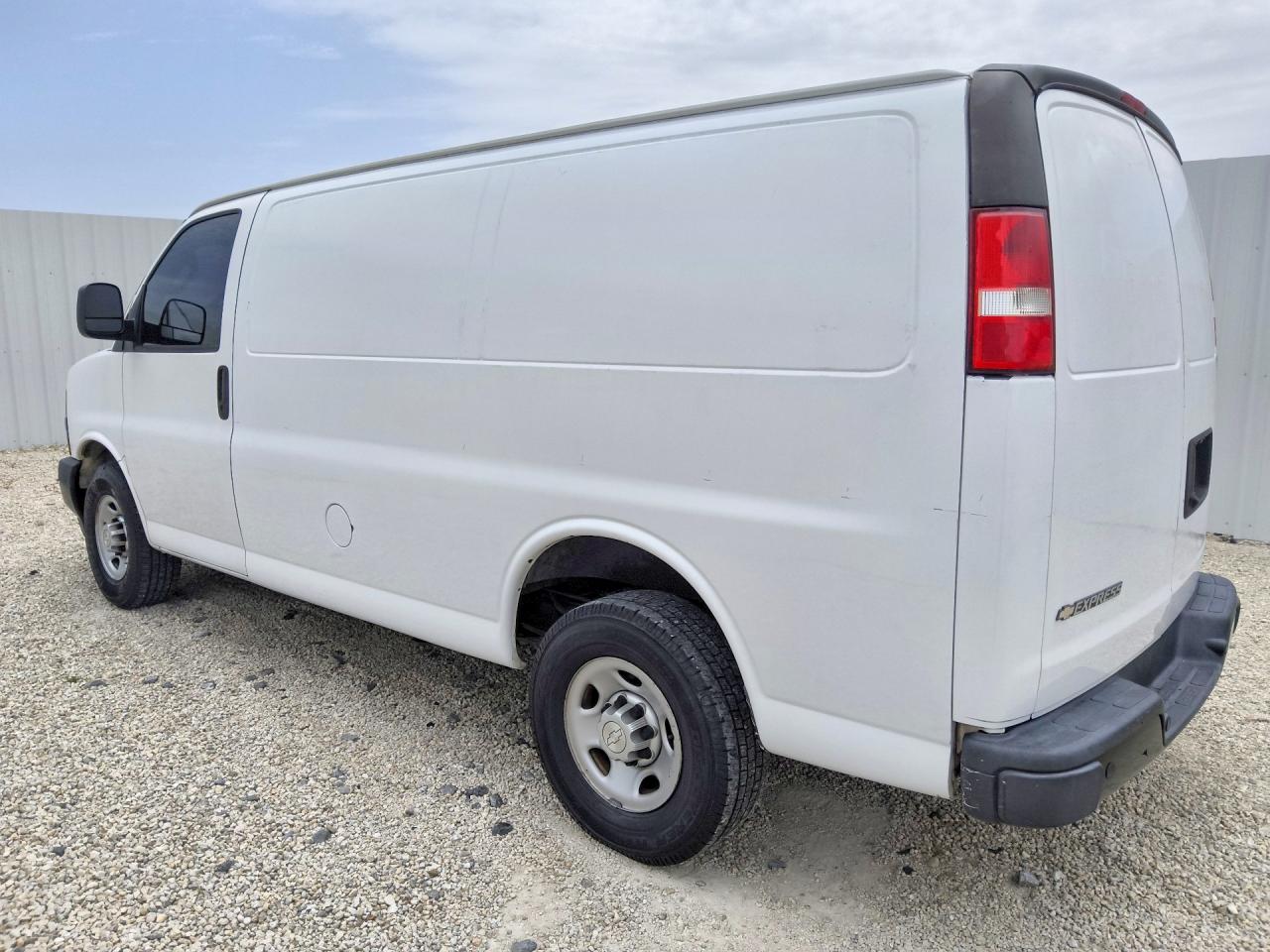 2019 CHEVROLET EXPRESS