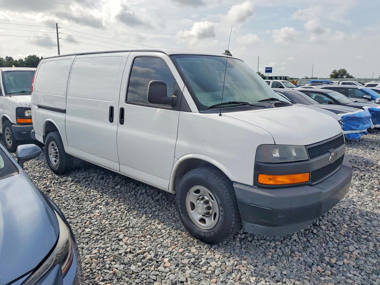 2019 CHEVROLET EXPRESS