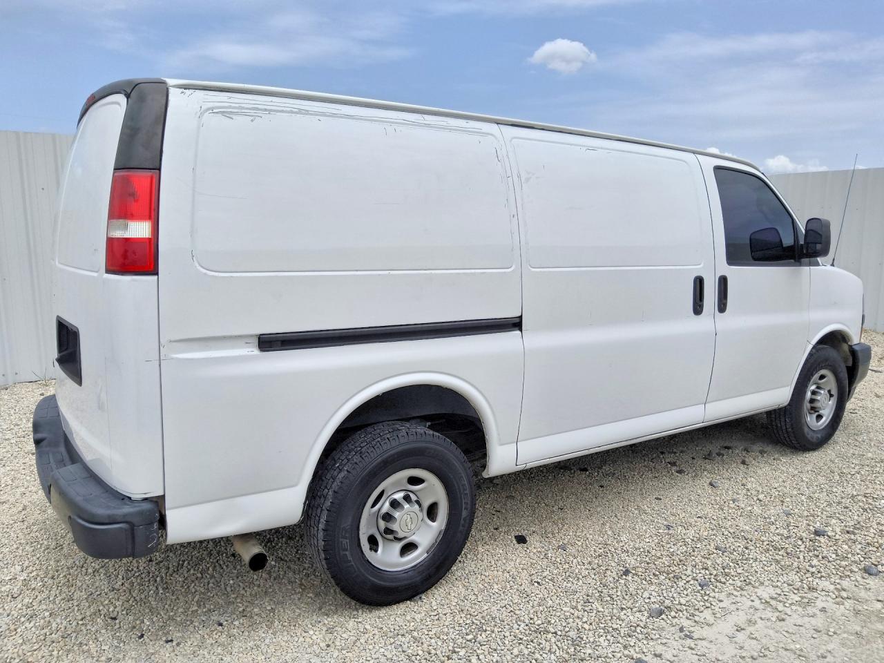 2019 CHEVROLET EXPRESS
