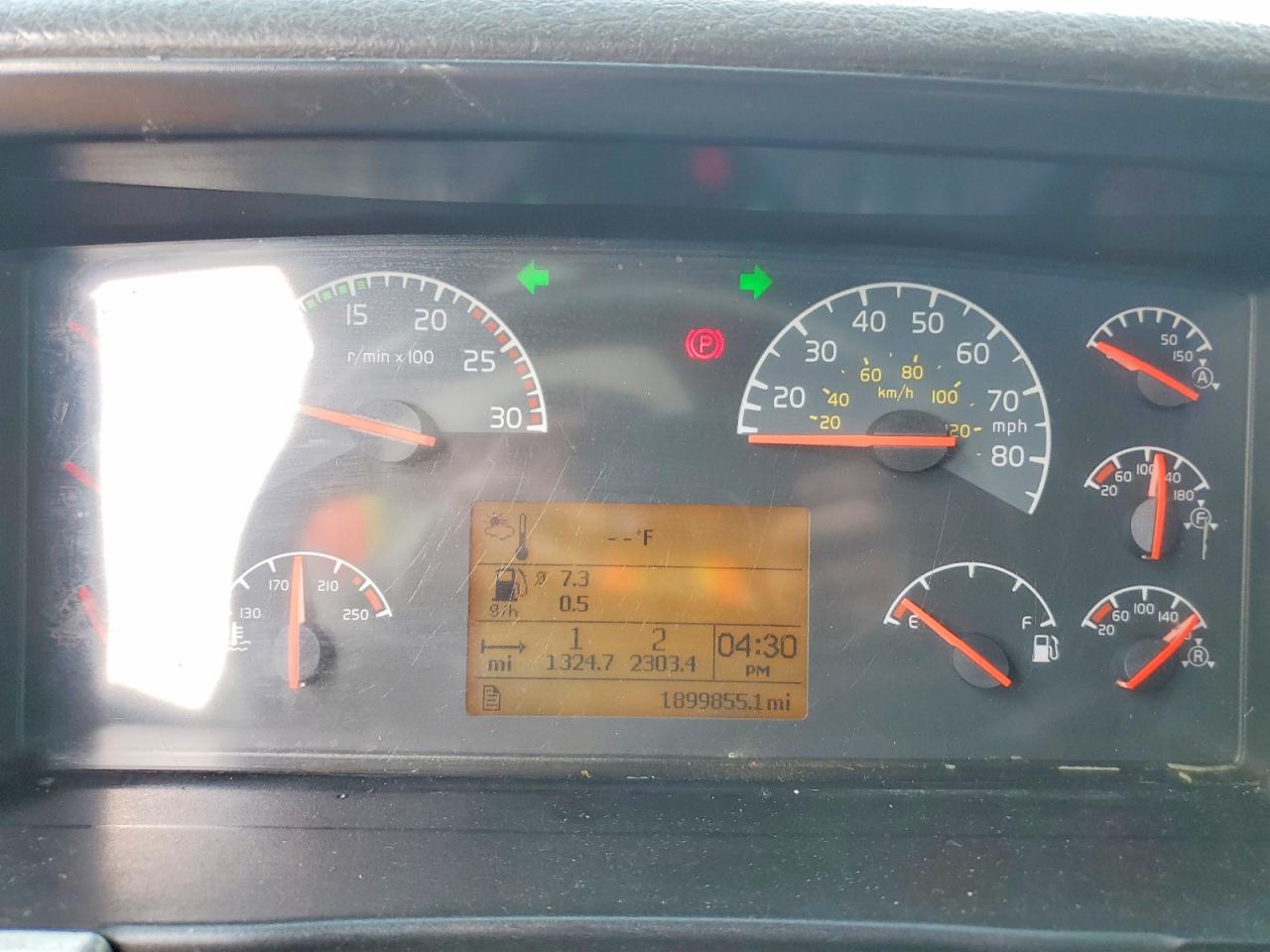 2007 VOLVO VN