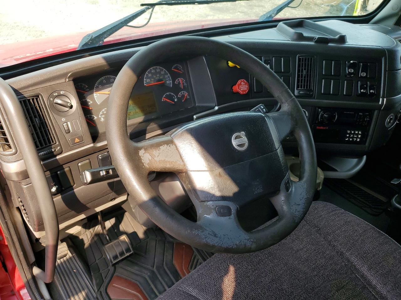 2007 VOLVO VN