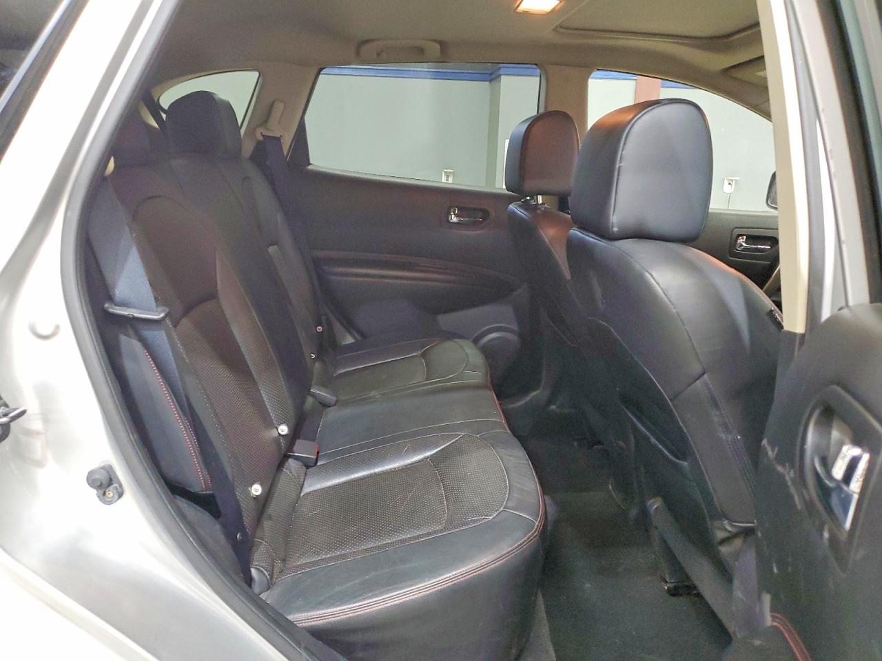 2011 NISSAN ROGUE