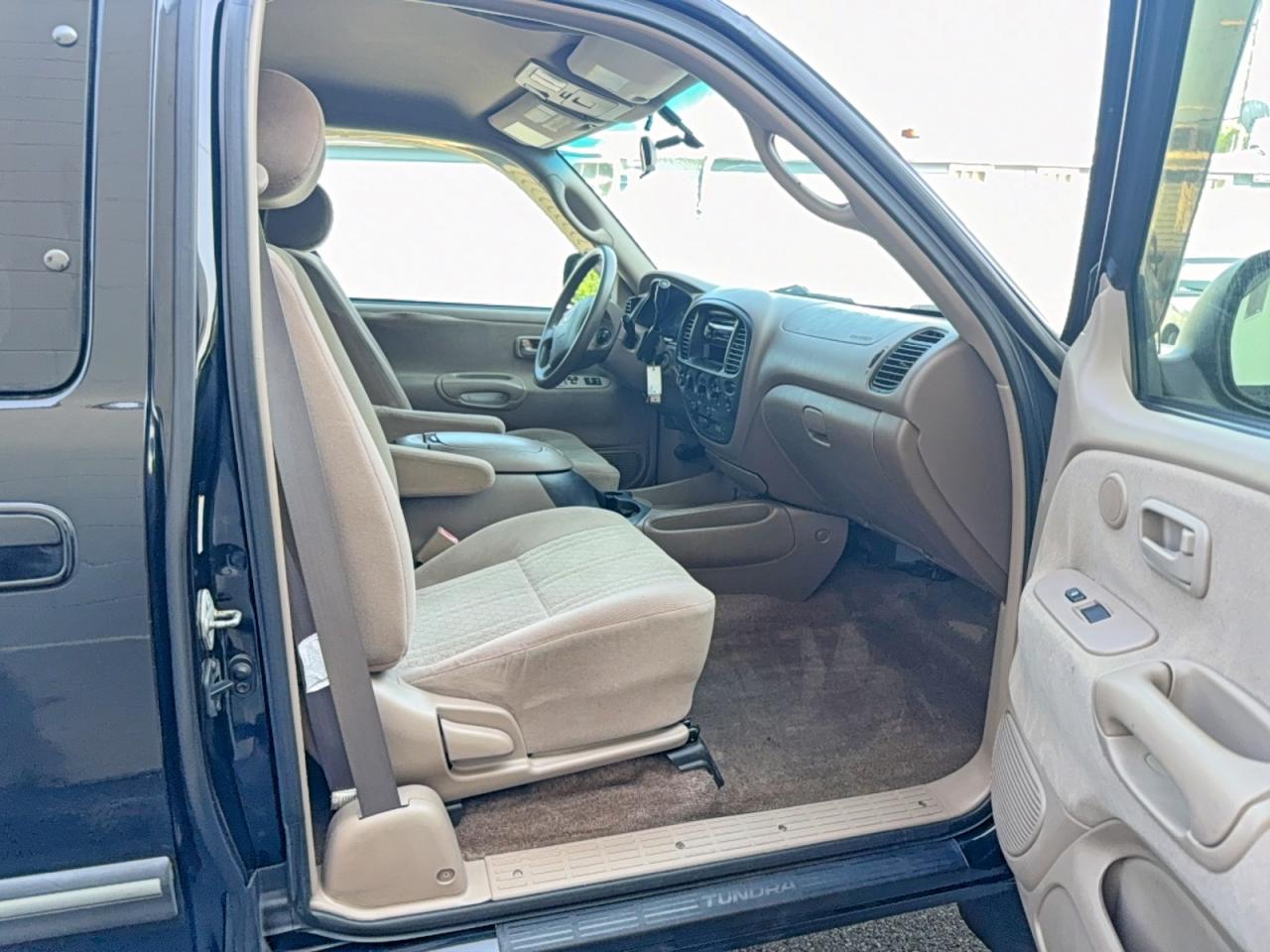 2004 TOYOTA TUNDRA