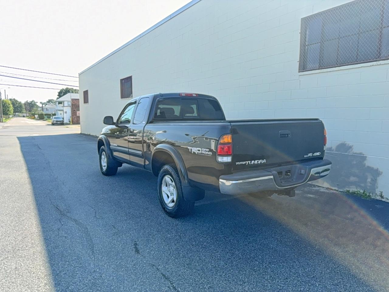 2004 TOYOTA TUNDRA