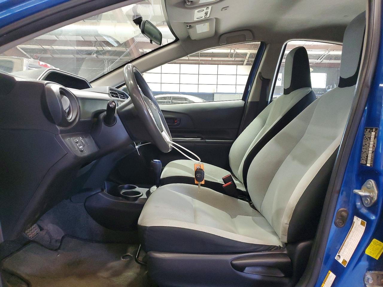 2015 TOYOTA PRIUS