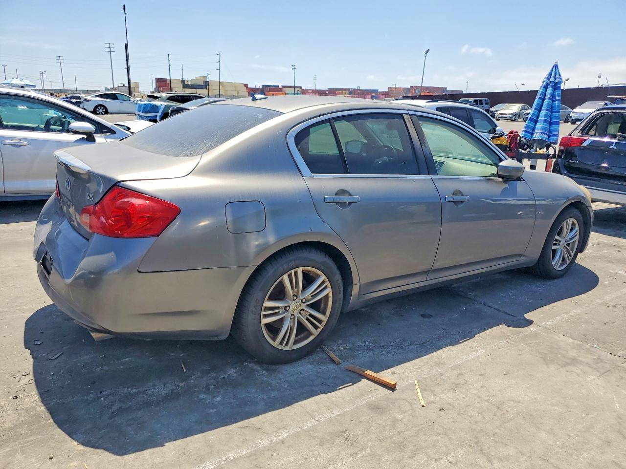 2012 INFINITI G25