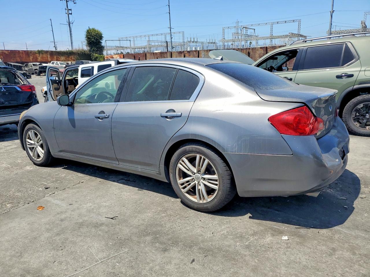 2012 INFINITI G25