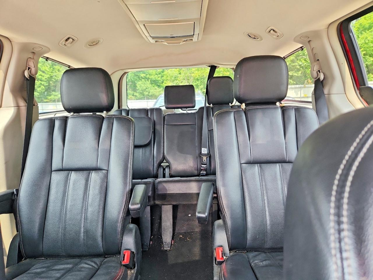 2012 CHRYSLER MINIVAN