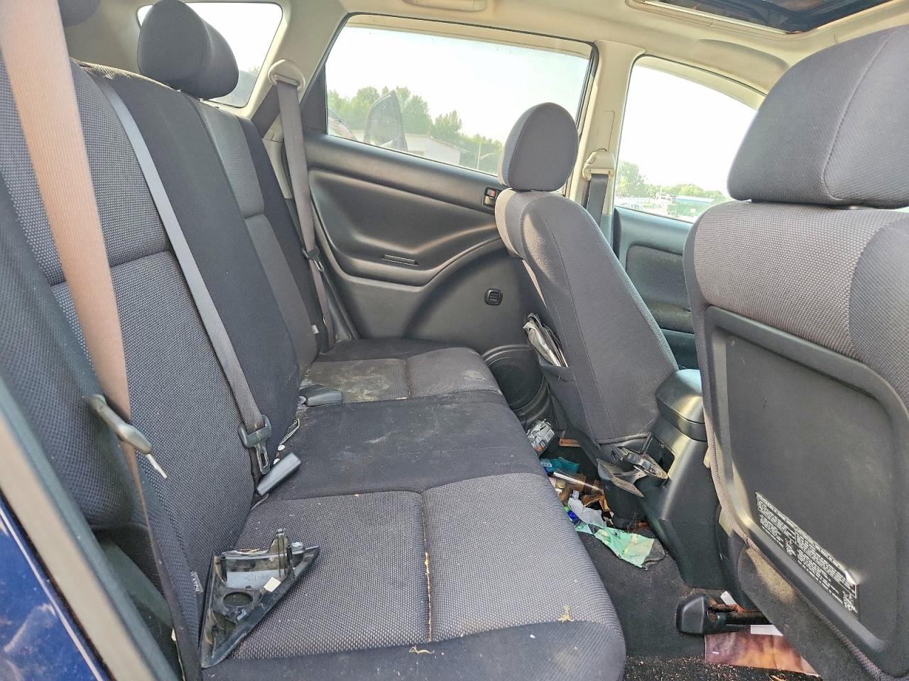 2004 PONTIAC VIBE