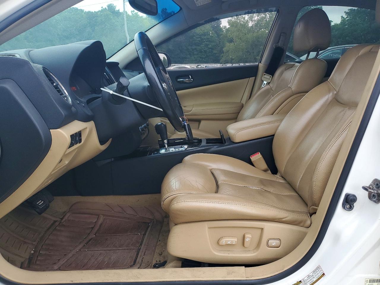 2010 NISSAN MAXIMA