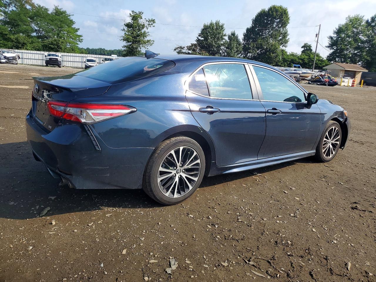 2019 TOYOTA CAMRY