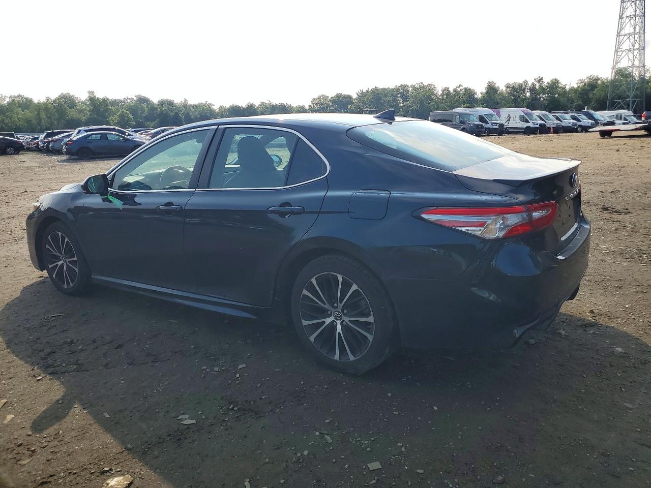 2019 TOYOTA CAMRY