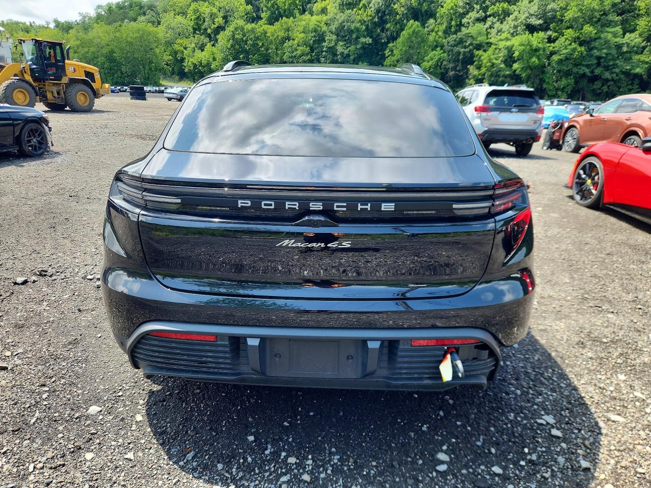 2025 PORSCHE MACAN