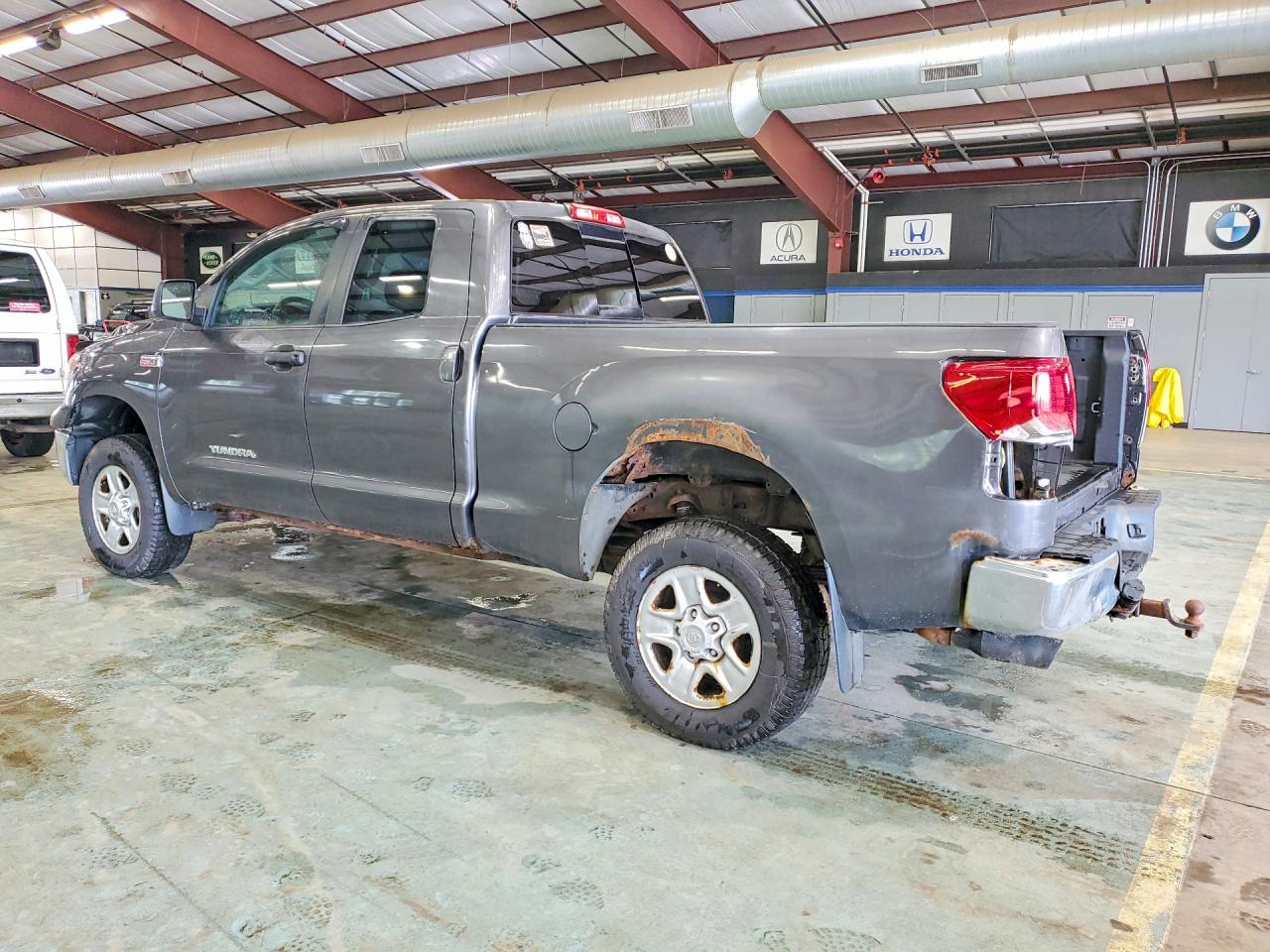 2011 TOYOTA TUNDRA