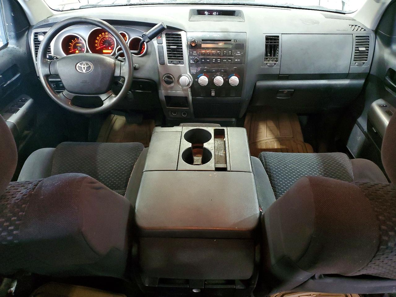 2011 TOYOTA TUNDRA