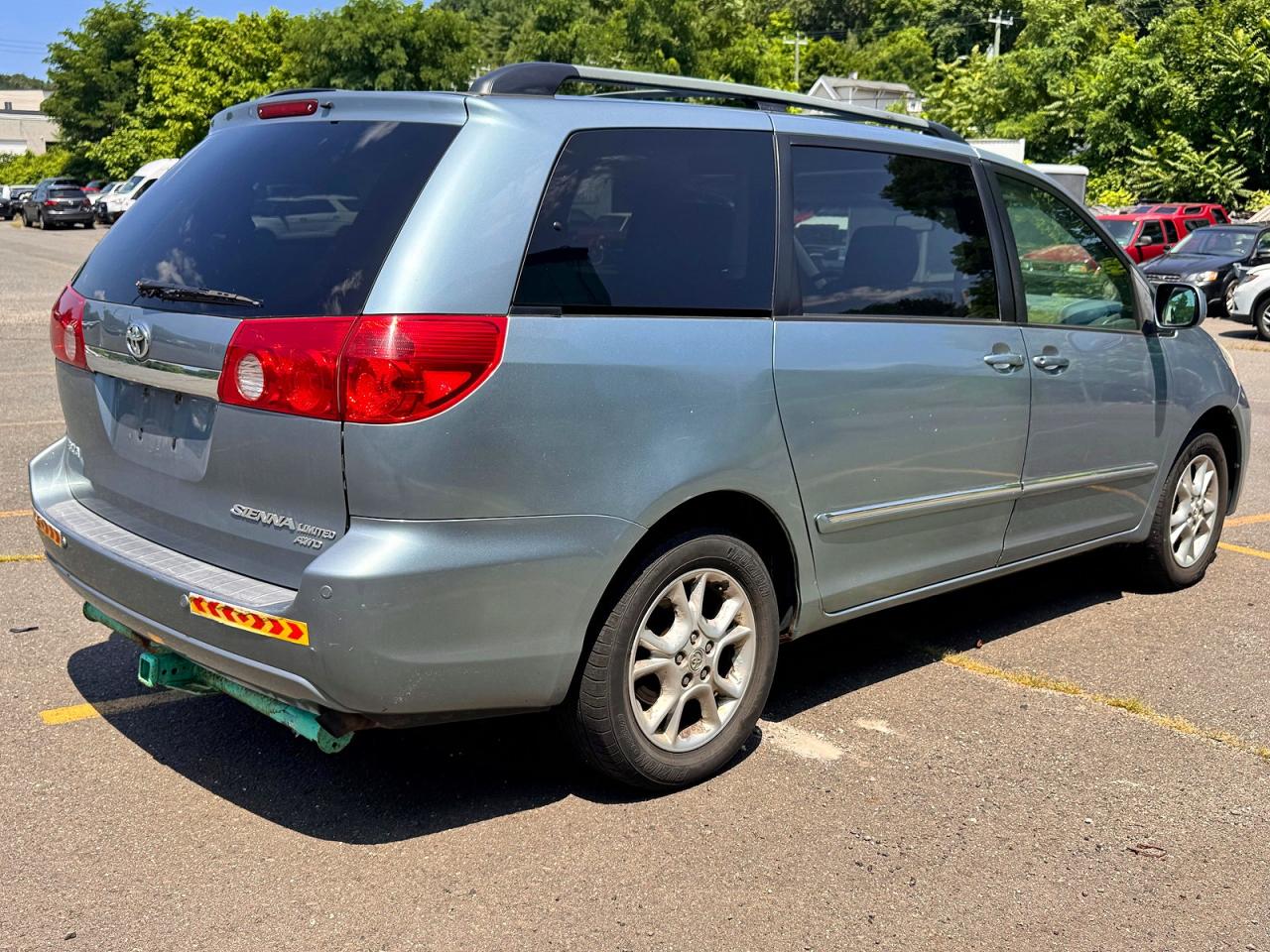 2006 TOYOTA SIENNA