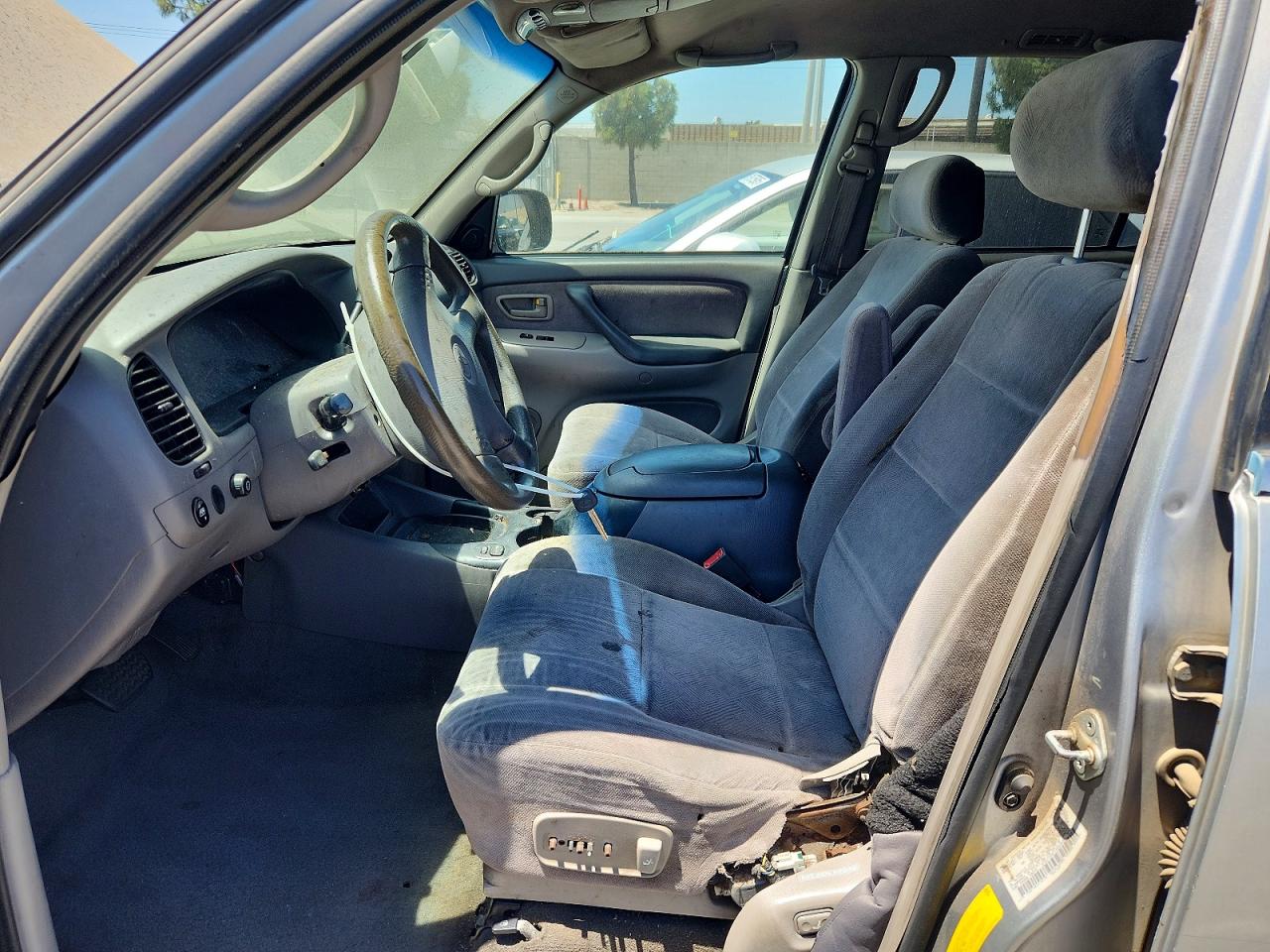 2001 TOYOTA SEQUOIA