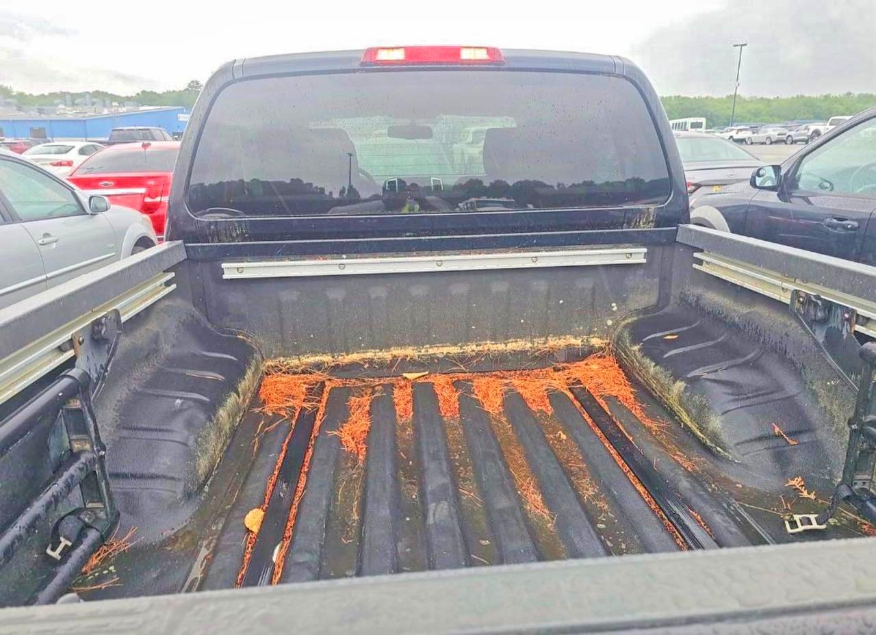 2011 NISSAN FRONTIER