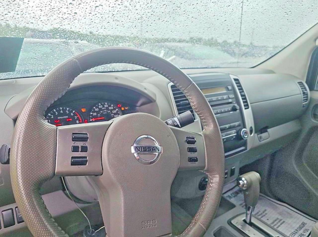 2011 NISSAN FRONTIER