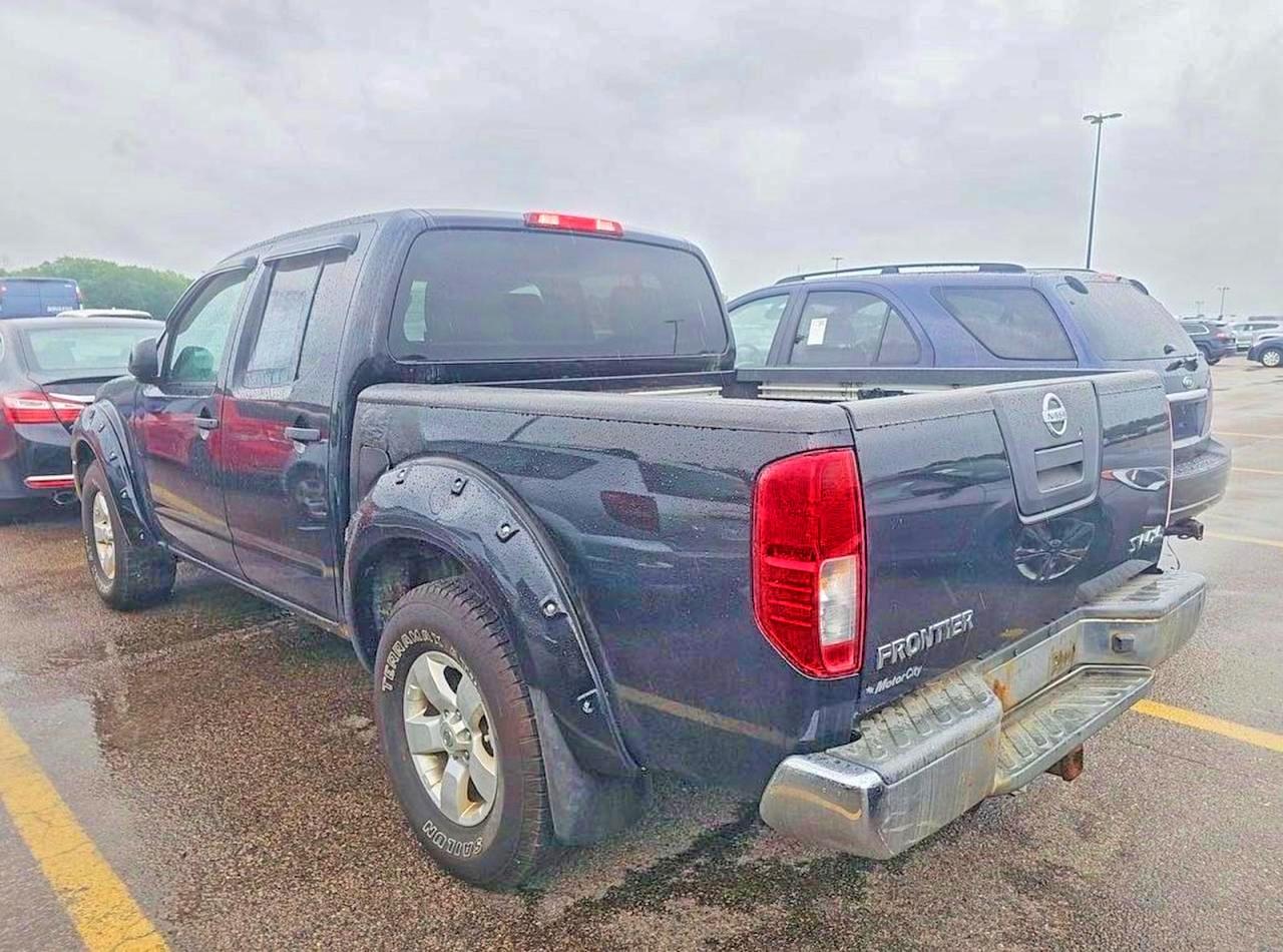 2011 NISSAN FRONTIER