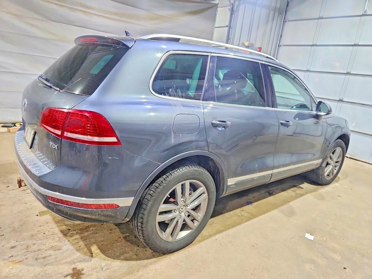 2016 VOLKSWAGEN TOUAREG TD