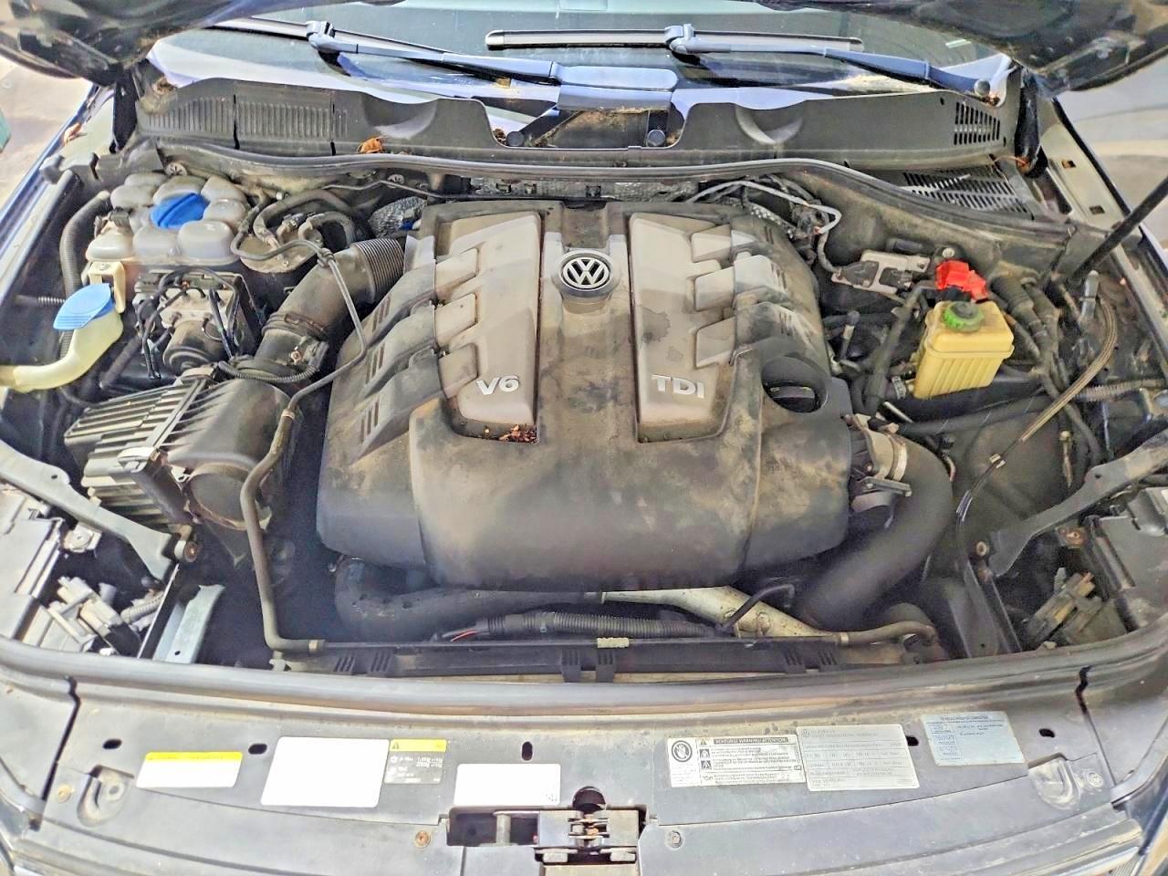 2016 VOLKSWAGEN TOUAREG TD
