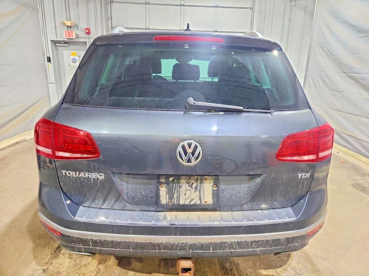 2016 VOLKSWAGEN TOUAREG TD