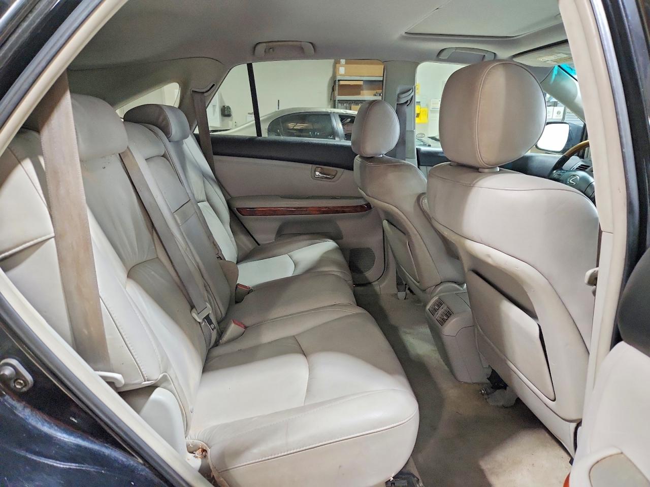 2005 LEXUS RX330