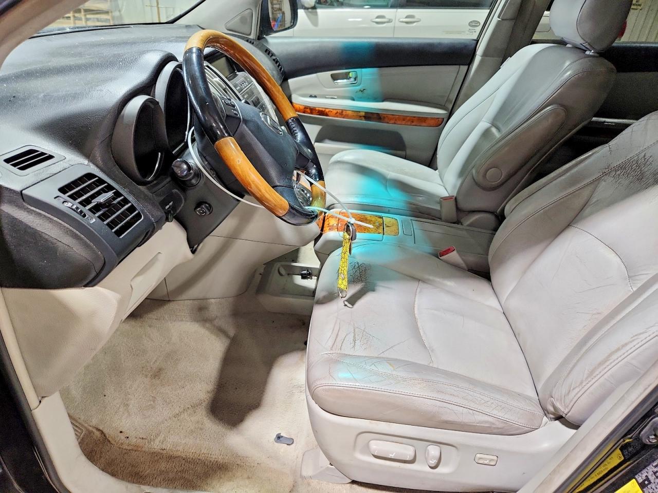 2005 LEXUS RX330