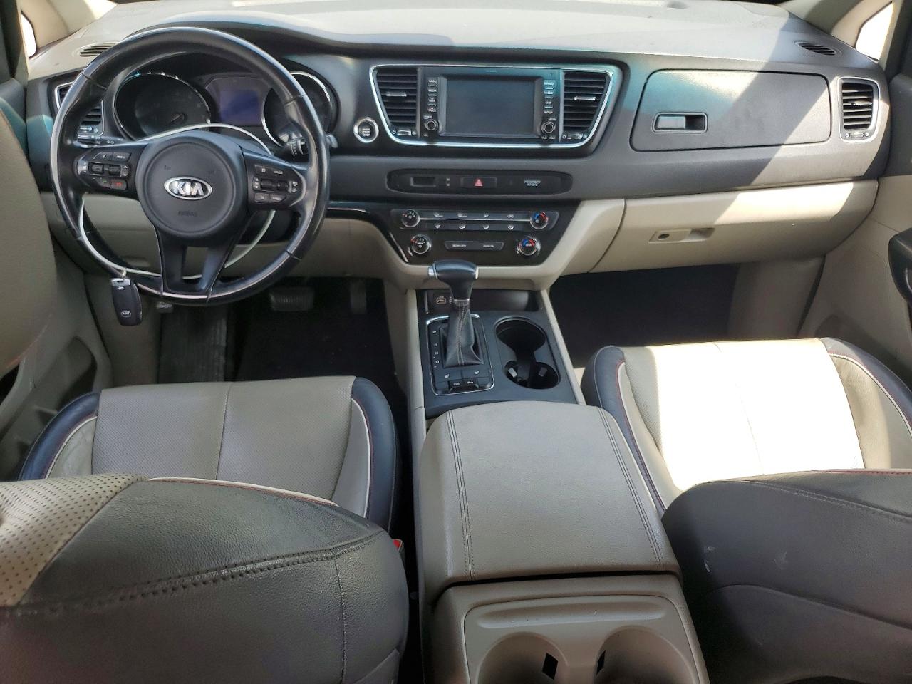 2017 KIA SEDONA