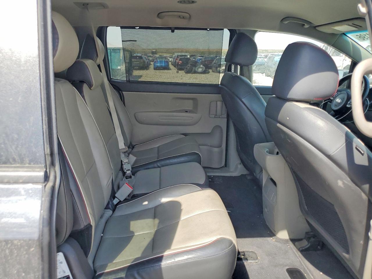 2017 KIA SEDONA