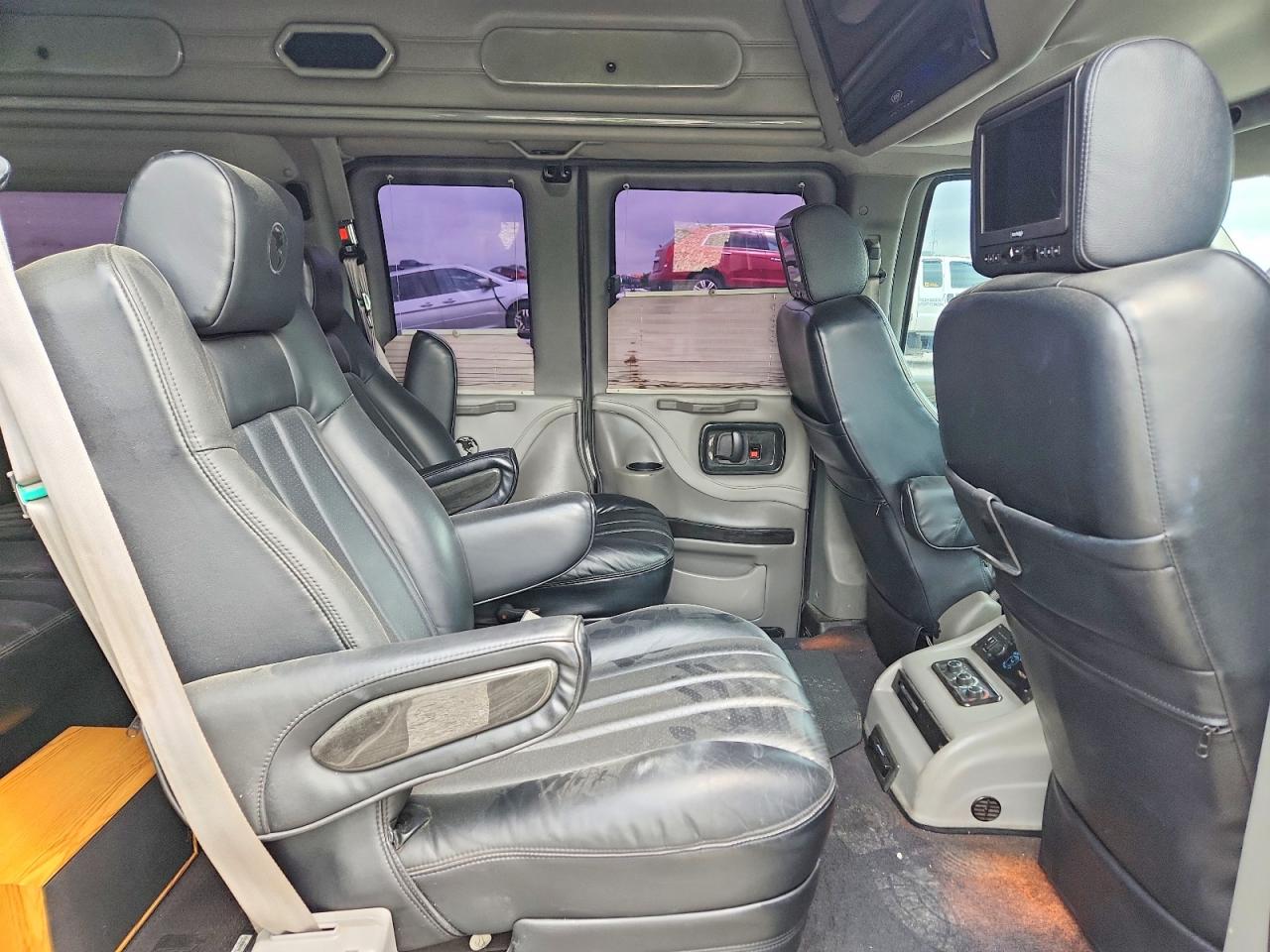 2012 CHEVROLET EXPRESS