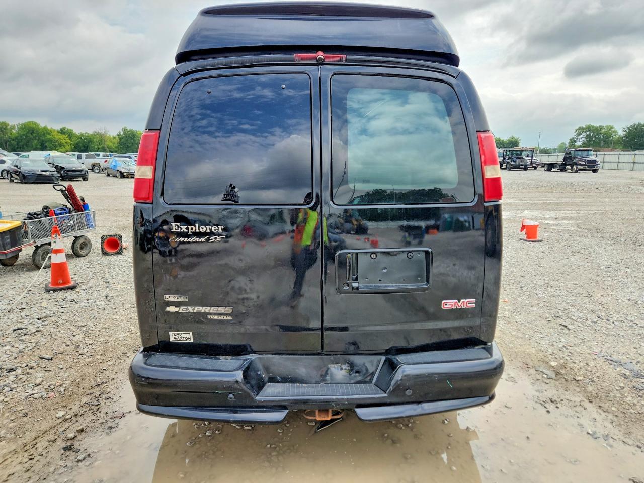 2012 CHEVROLET EXPRESS
