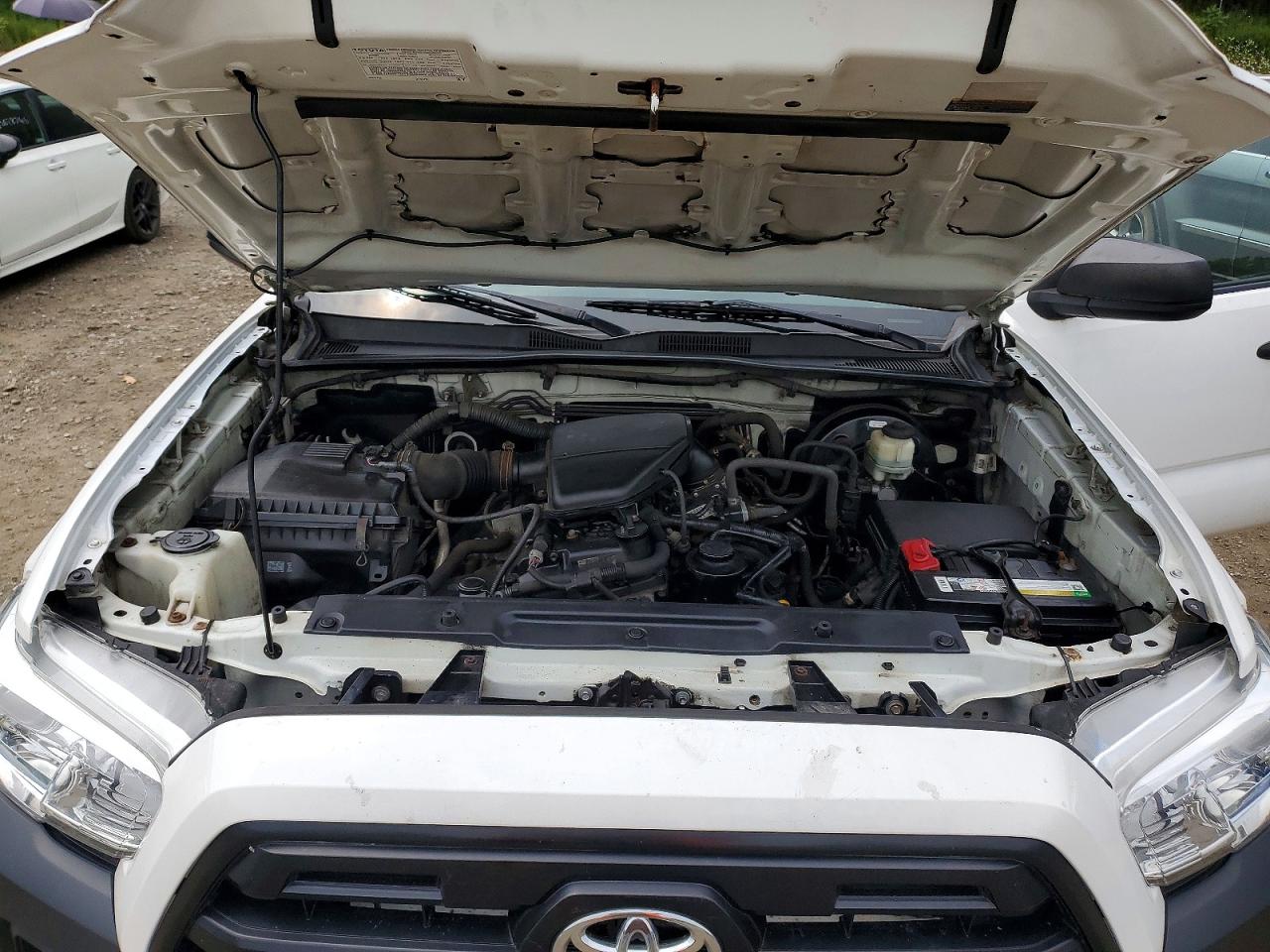 2016 TOYOTA TACOMA