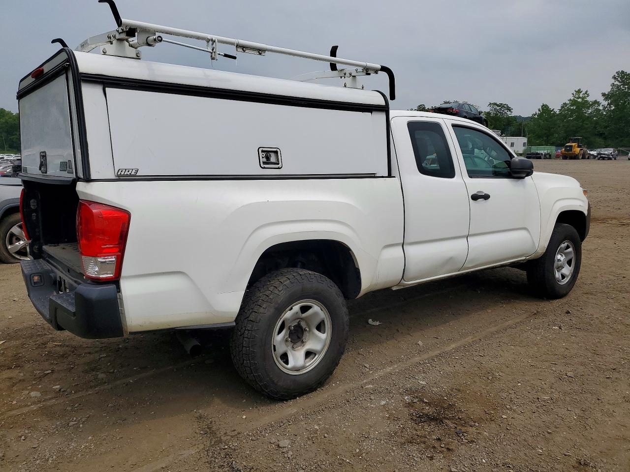 2016 TOYOTA TACOMA
