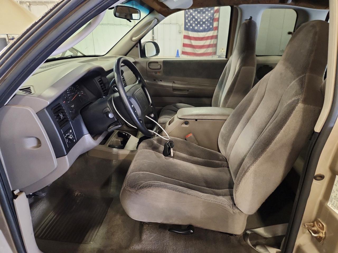 2004 DODGE DAKOTA